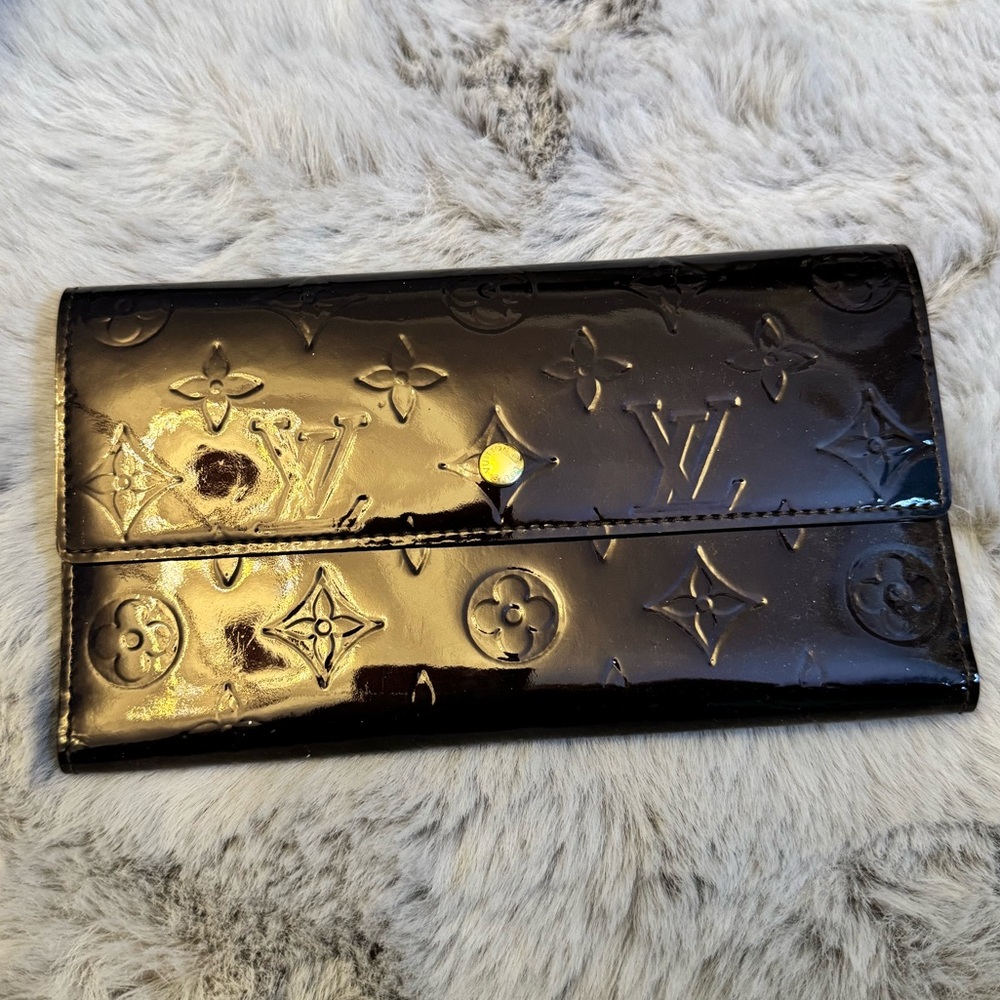 Gentle used Louis Vuitton wallet